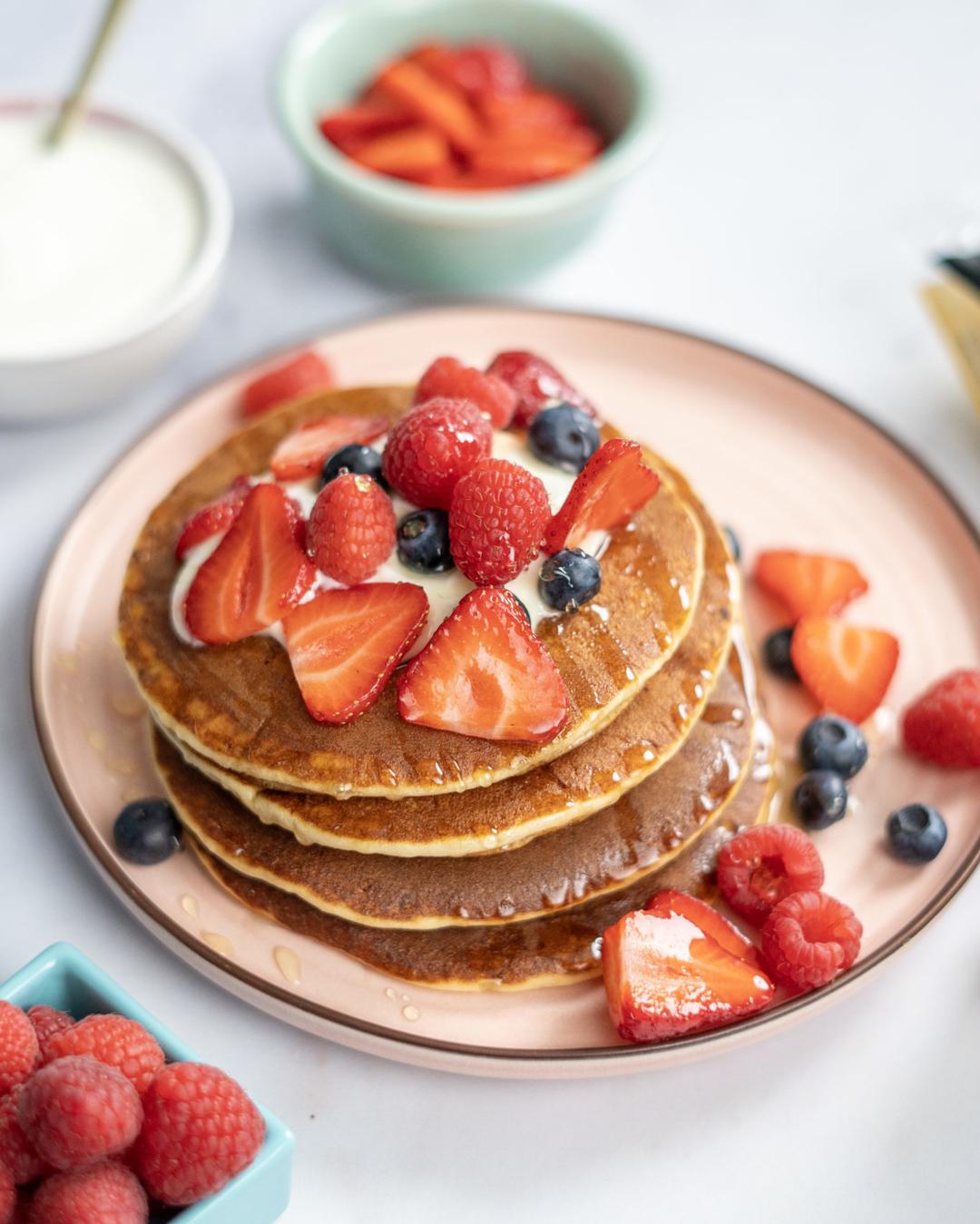fruit-honey-pancakes