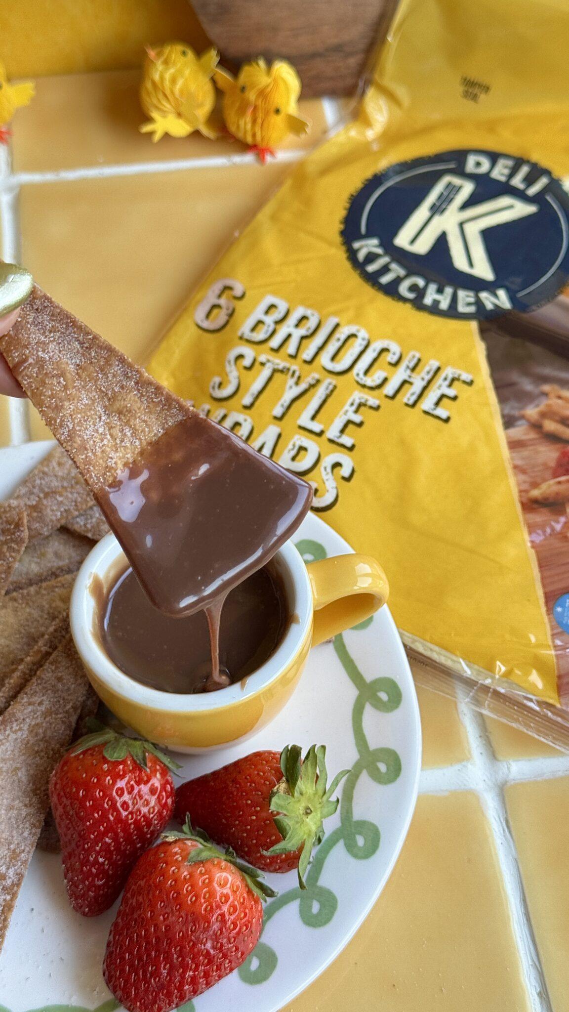 churros-wraps-with-chocolate-sauce